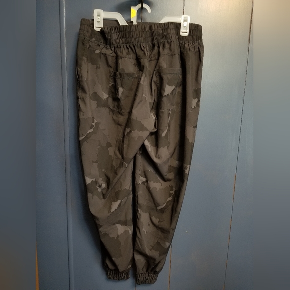 32° Jogger Pants - Picture 2 of 4